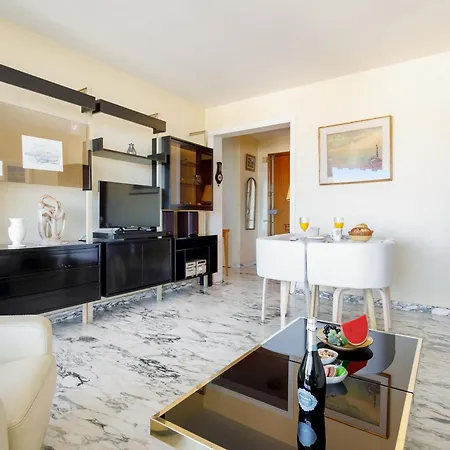 Gabriel Yourhosthelper