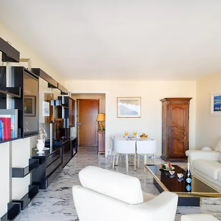 Gabriel Yourhosthelper Daire Cannes