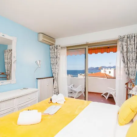 Gabriel Yourhosthelper